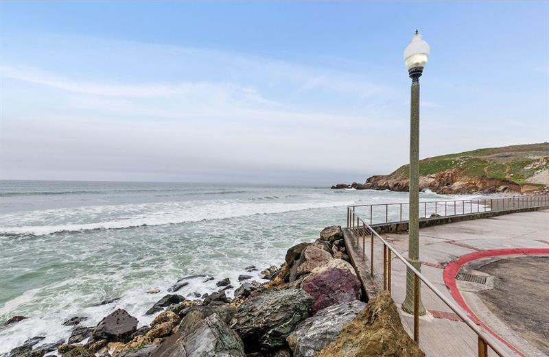 @ Marbella Lane Coastline Views, Family Friendly Hébergement de vacances Pacifica